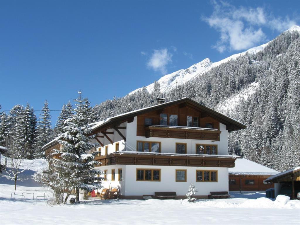 Haus Laerchenhof Villa Holzgau Exteriör bild